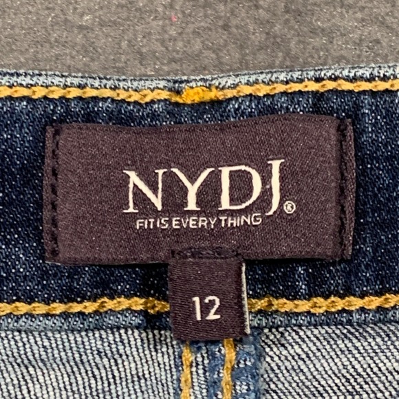 NYDJ Women's Size 12 Blue Denim Cropped Wide Leg Bermuda Long Shorts Lift Tuck - Picture 5 of 9